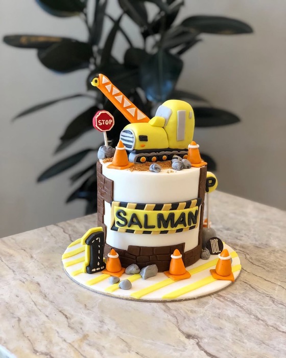 كيك عيد ميلاد من دوت كيك آرت في الأحساء والخبر